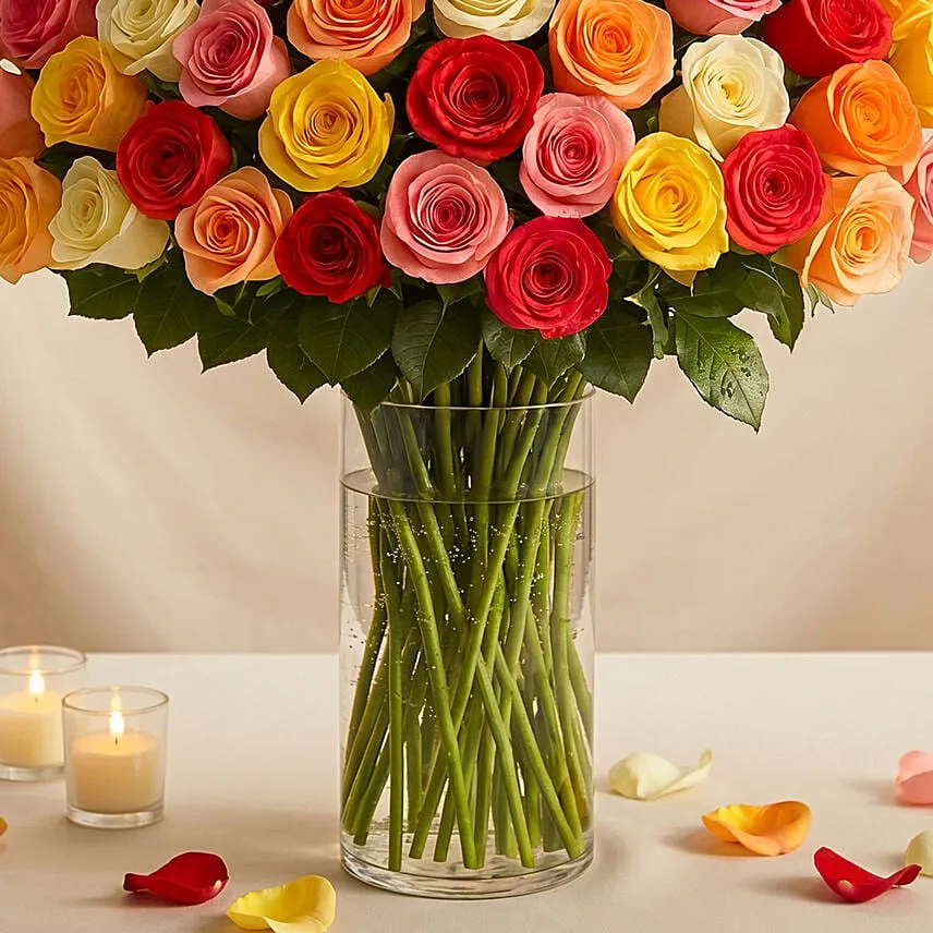 Bunch of 100 Mixed Roses In Glass Vase