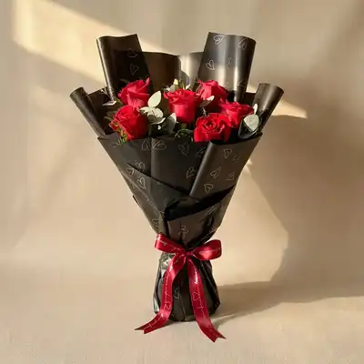 رومانسي 6 ورود حمراء