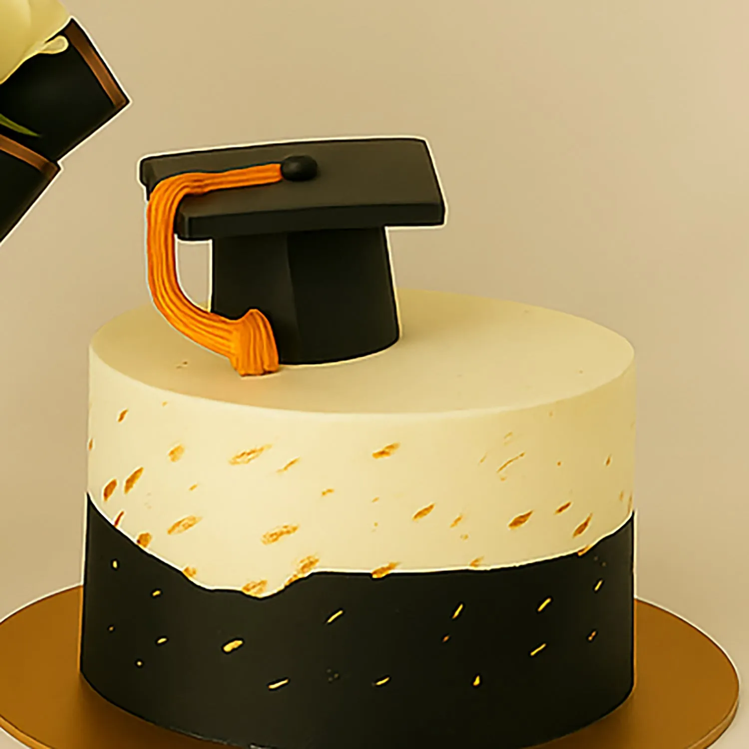 Elegant Graduation Flower & Cake Combo for Best Wishes