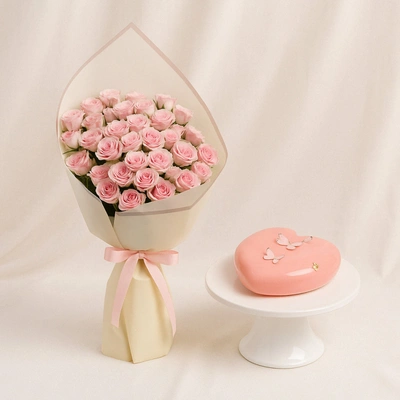Exquisite Pink Love Bouquet with Heart-Shaped Chocolate Delight