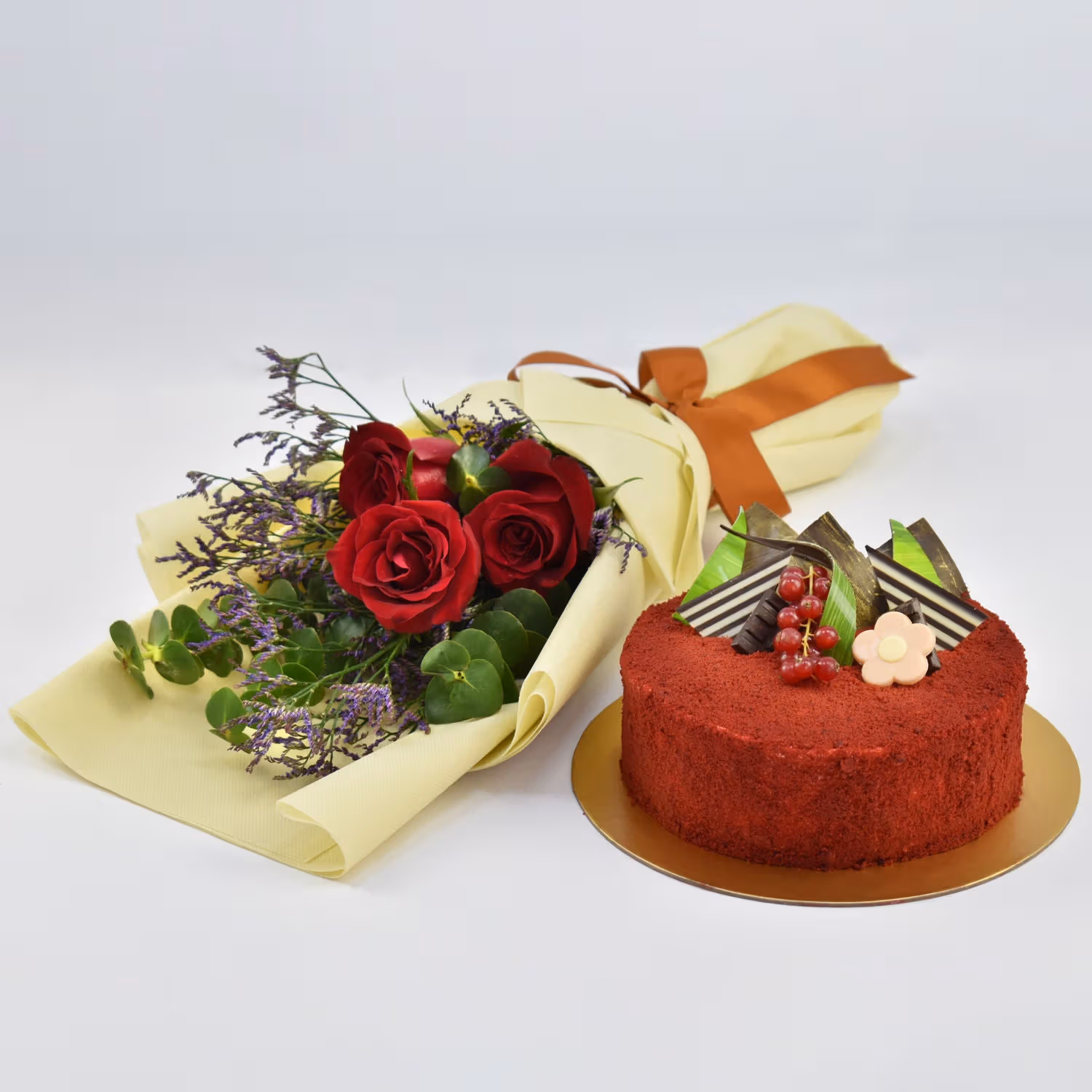 Elegant Red Velvet Cake with a Bouquet of 3 Red Roses