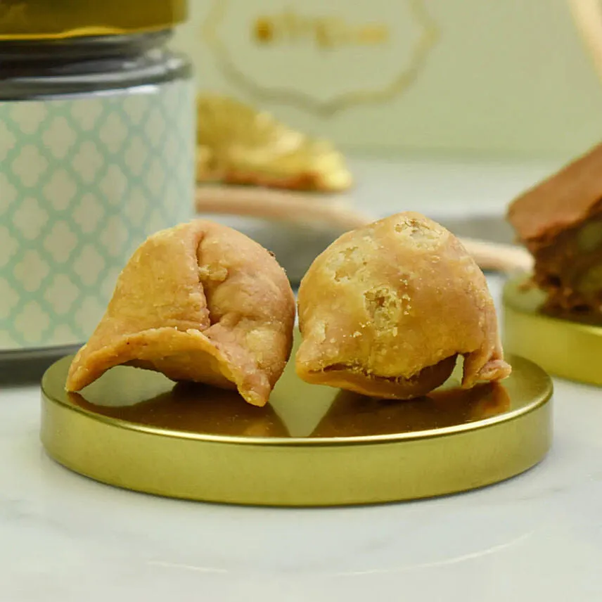 Sweet and Savoury Deepavali Premium Box
