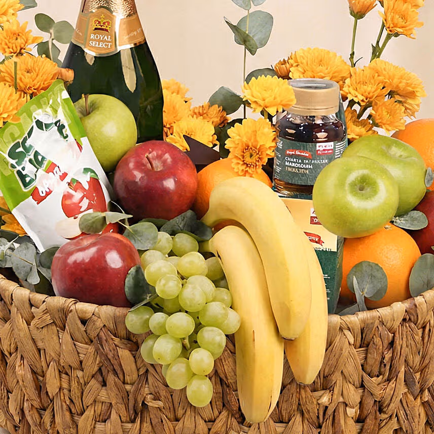 Sweetness Basket with Fresh Fruits