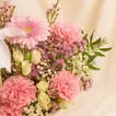 لمسة السحر | سلة ورود متنوعة