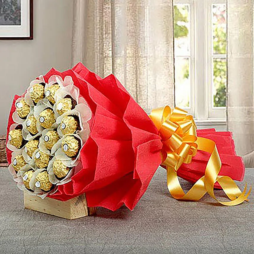 Bouquet of Sweetness With Mini Cheesecake