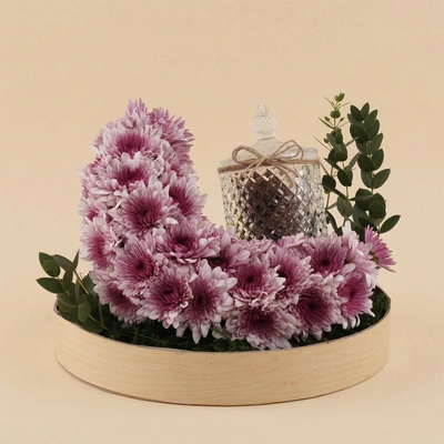 Chrysanthemums Crescent with Premium Dates