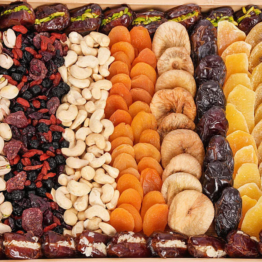 Dried n Dry Fruit Tray with Dates
