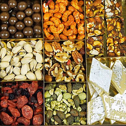 Deluxe Berries, Dry Fruits & Sweets Gift Box - 1 Kg