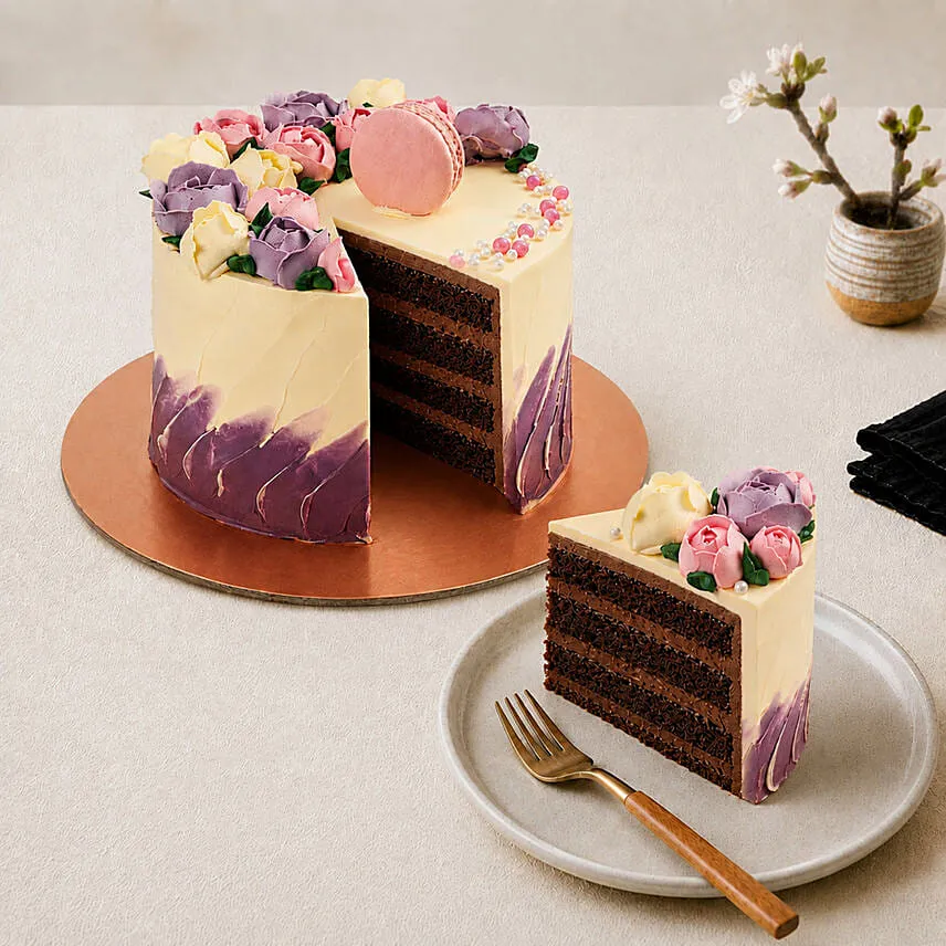 Flowers And Macaroons Chocolate Cake