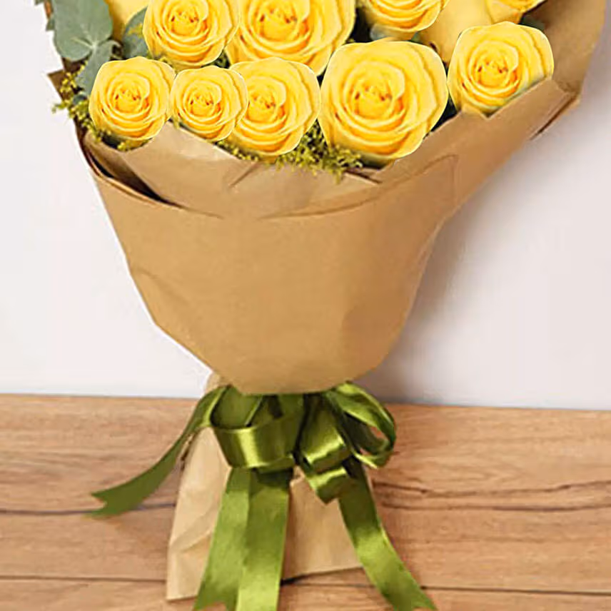 18 Yellow Roses Bouquet