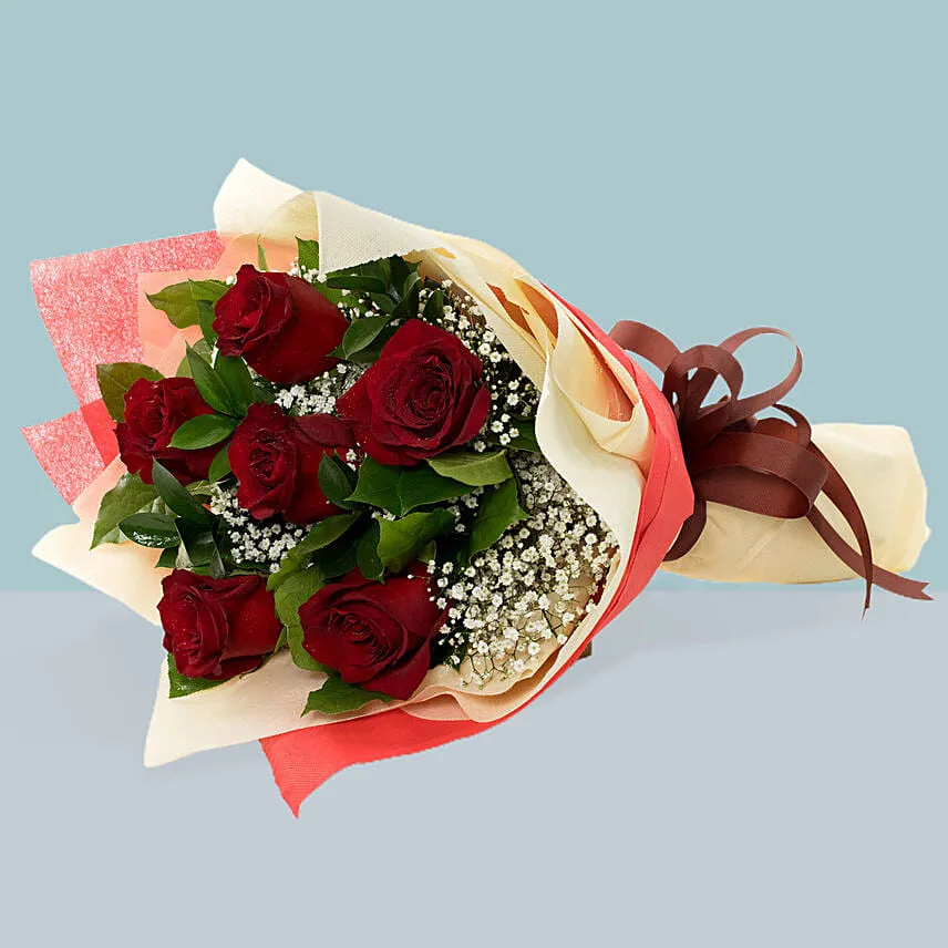 Scintillating 12 Red Roses Bouquet