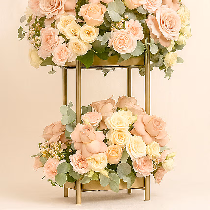 Roses Beauty Stand