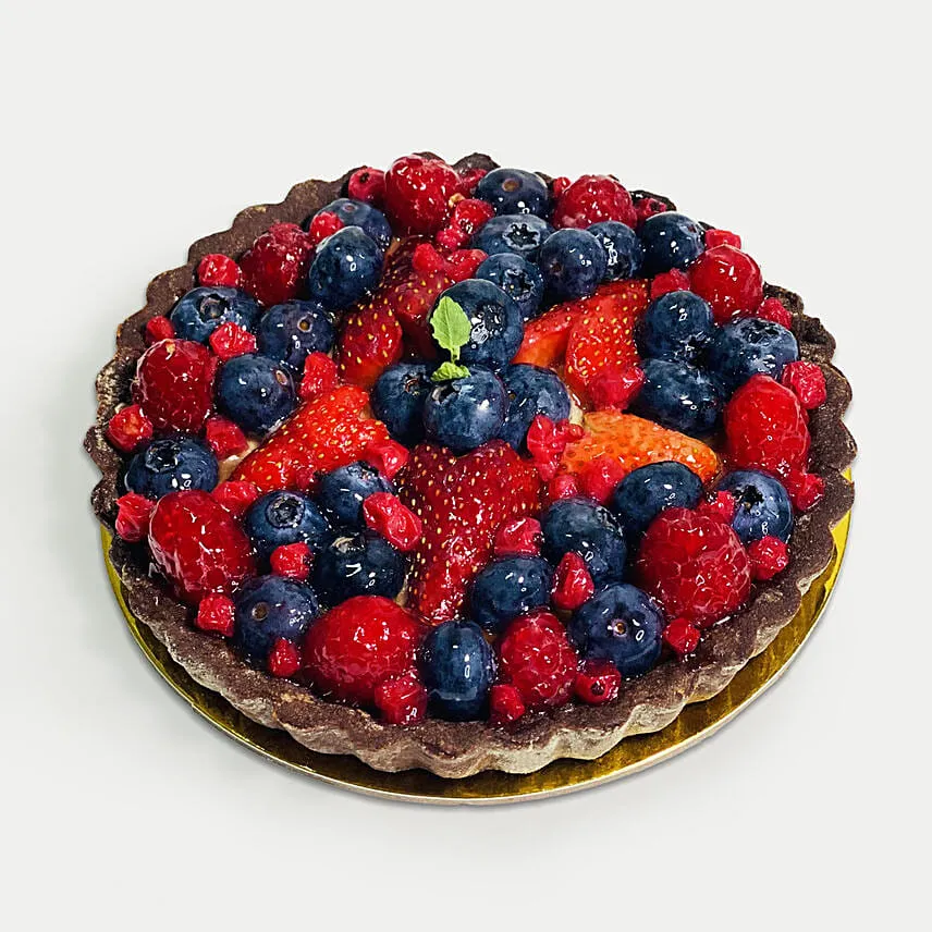 Box Of Roses With Berry Tart Cake