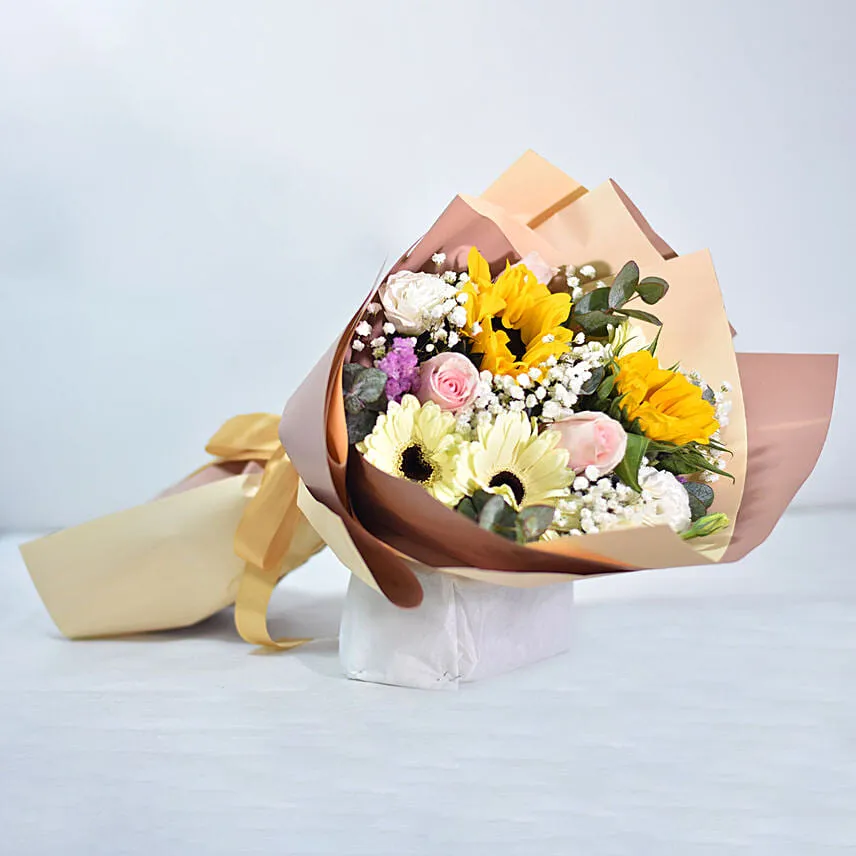Premium Mixed Flowers Bouquet With Birthday Balloons