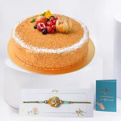 كعكة العسل اللذيذة مع مجموعة هدايا راخي الأنيقة