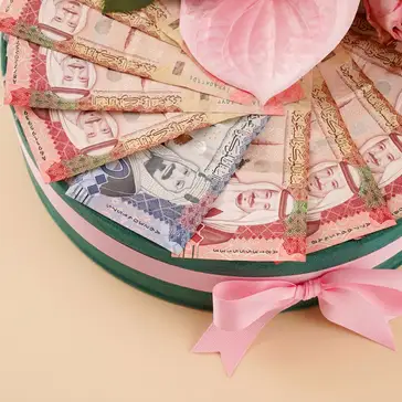 تنسيق ورد صناعي مع 1500 ريال
