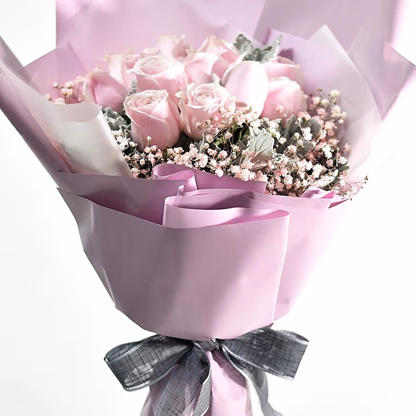Beautiful Pink Roses Bouquet With Ferrero Rocher