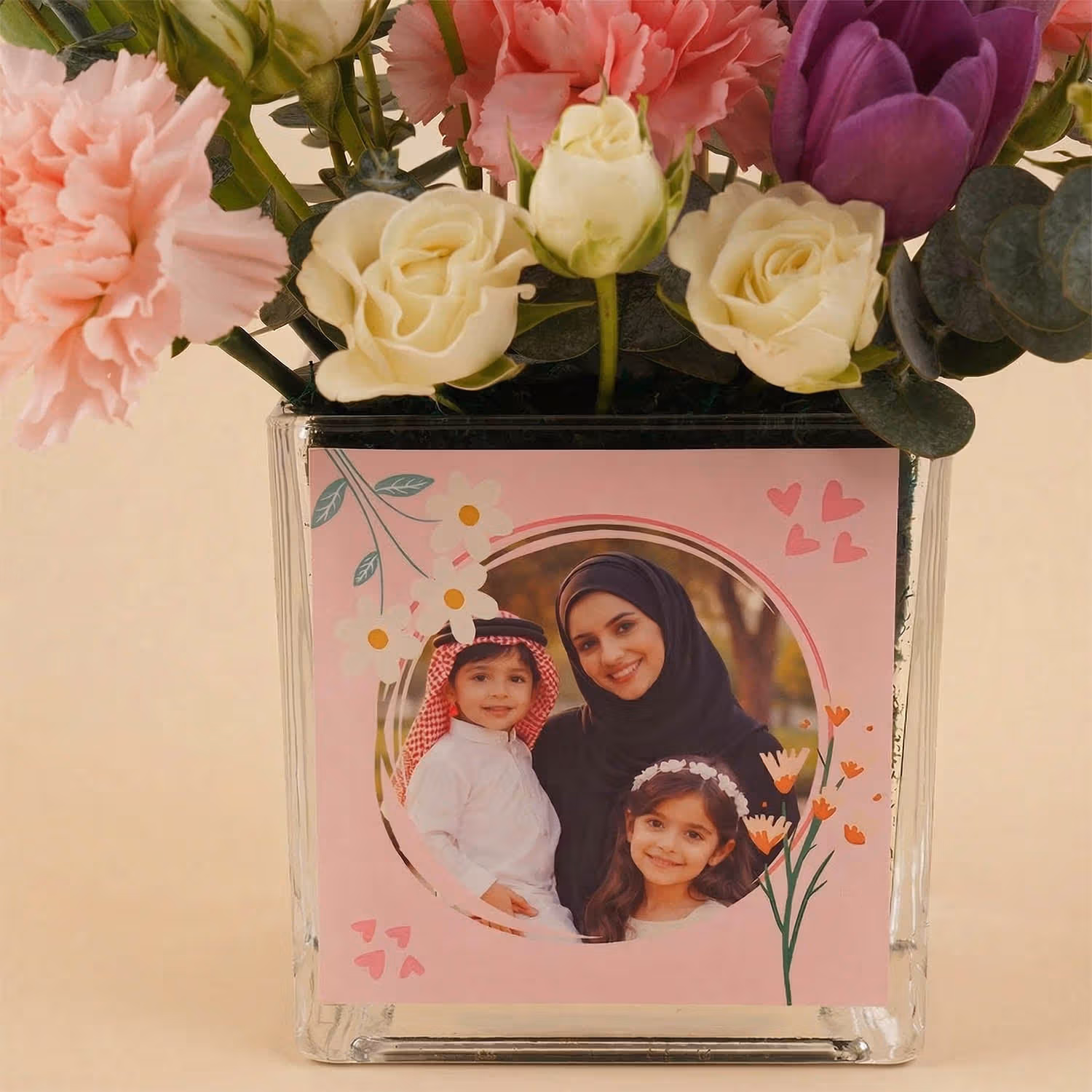 مزهرية ورد عيد الأم المخصصة