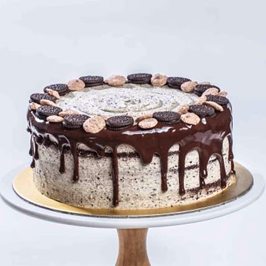 Cookies N Creme Cake 5 inches