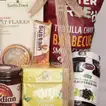 Organic Delight Gift Box: White Apple Juice & Gourmet Treats
