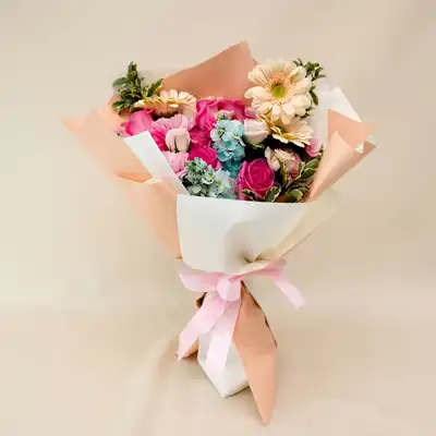 Bright And Graceful Mixed Flowers Bouquet