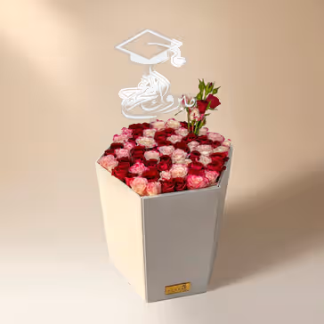 Exquisite Opera Graduation Signature Rose Box with Chocolates