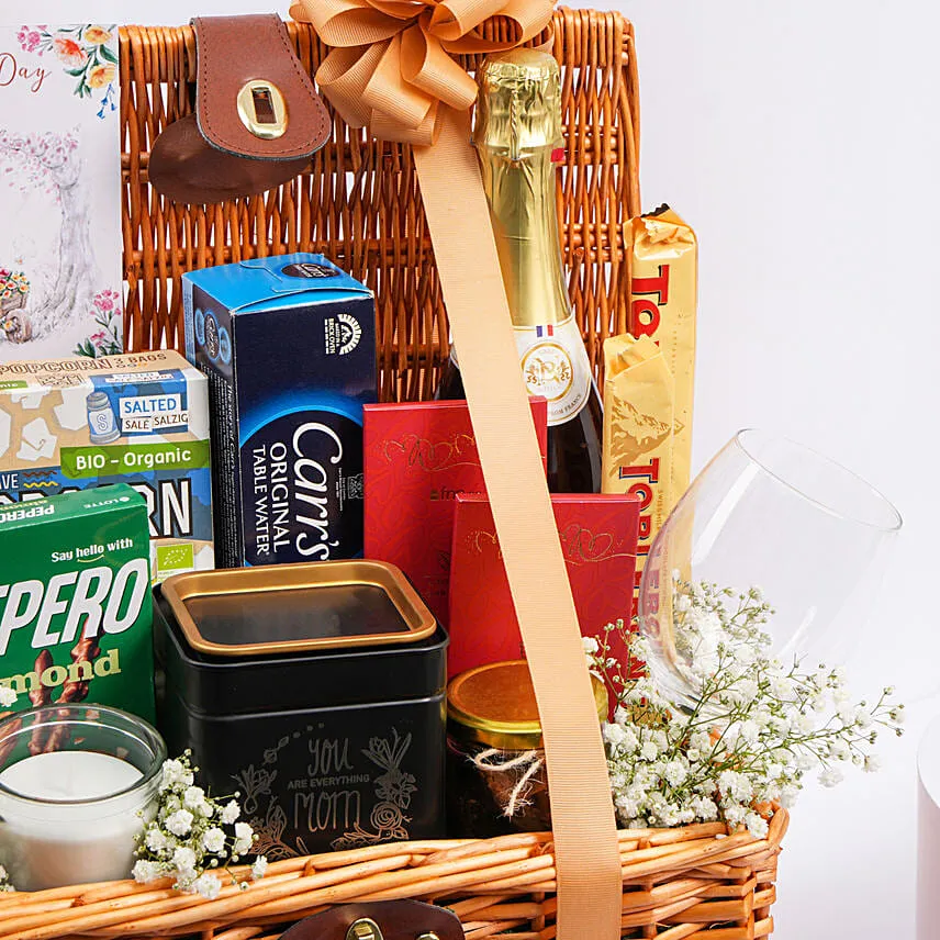 Lovely Mothers Day Wishes Basket