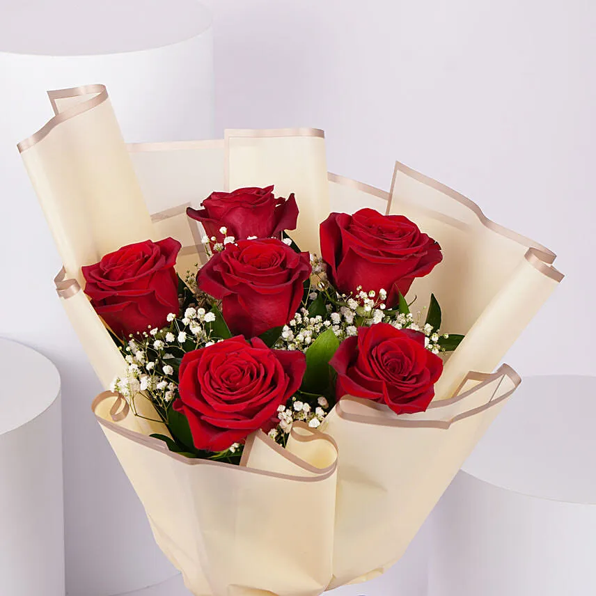 Bunch Of Ravishing Red Roses
