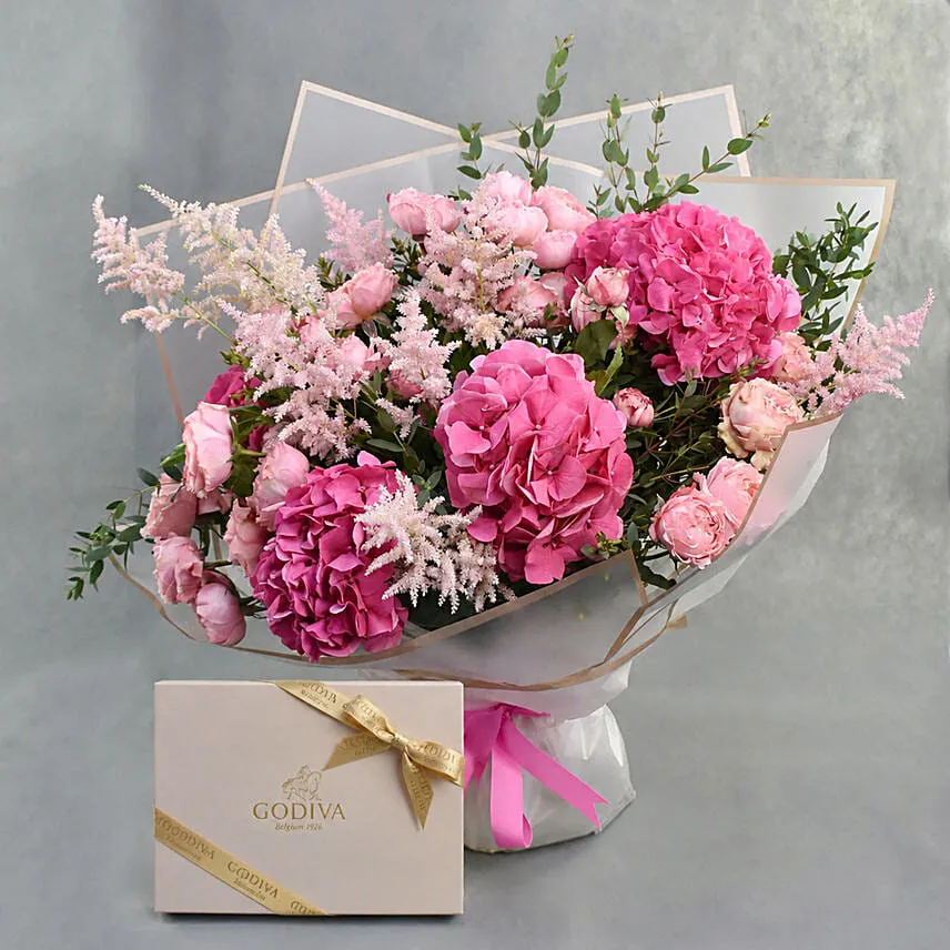 Ma Belle Florals with Godiva Chocolates