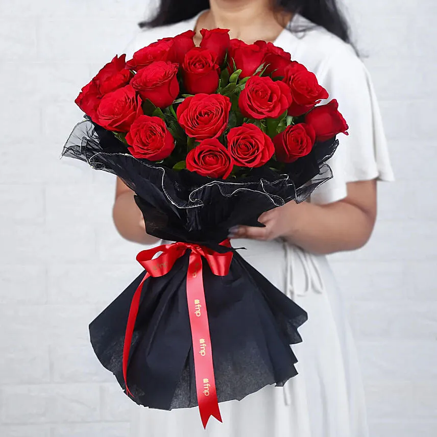 LED Elegance Rose Embrace Bouquet