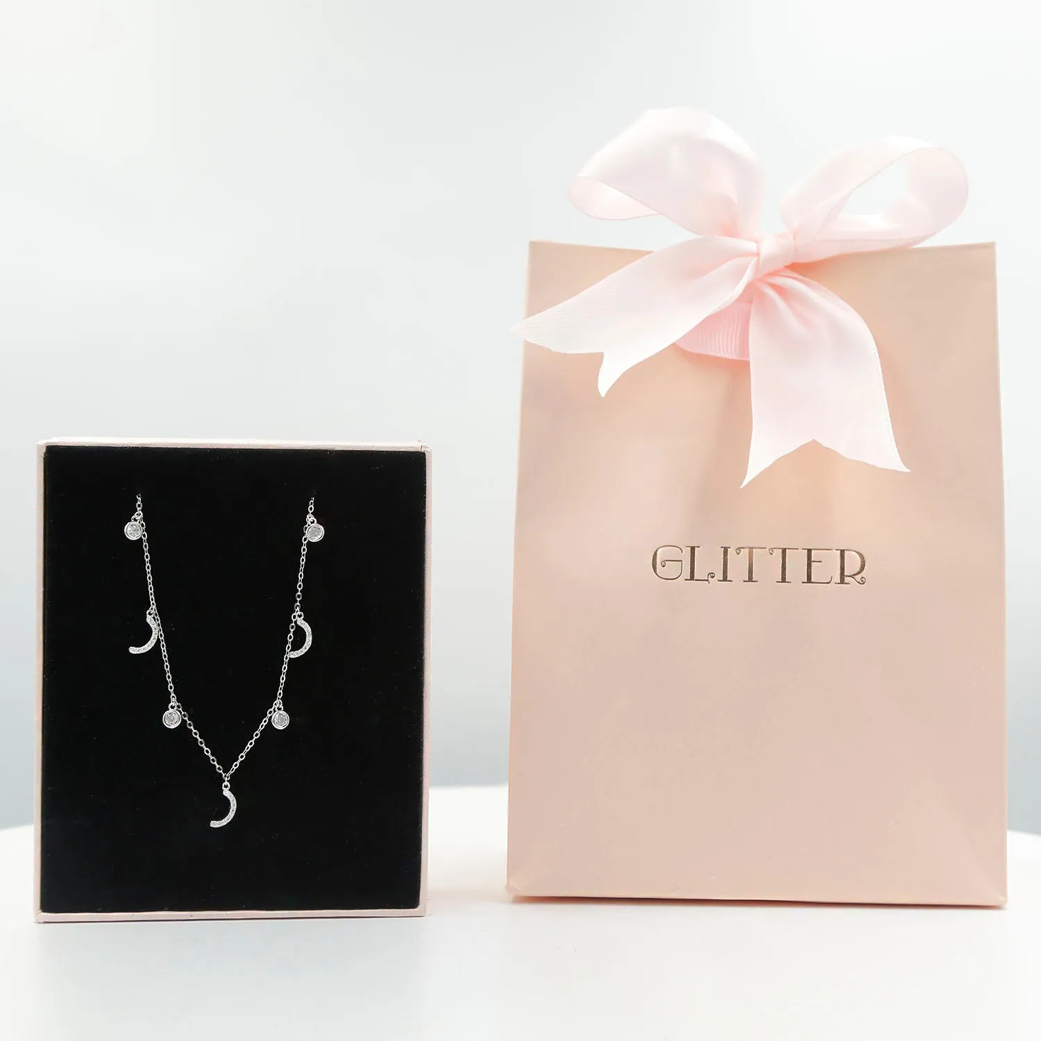Elegant Sterling Silver Necklace with Arabic Letter 'R'