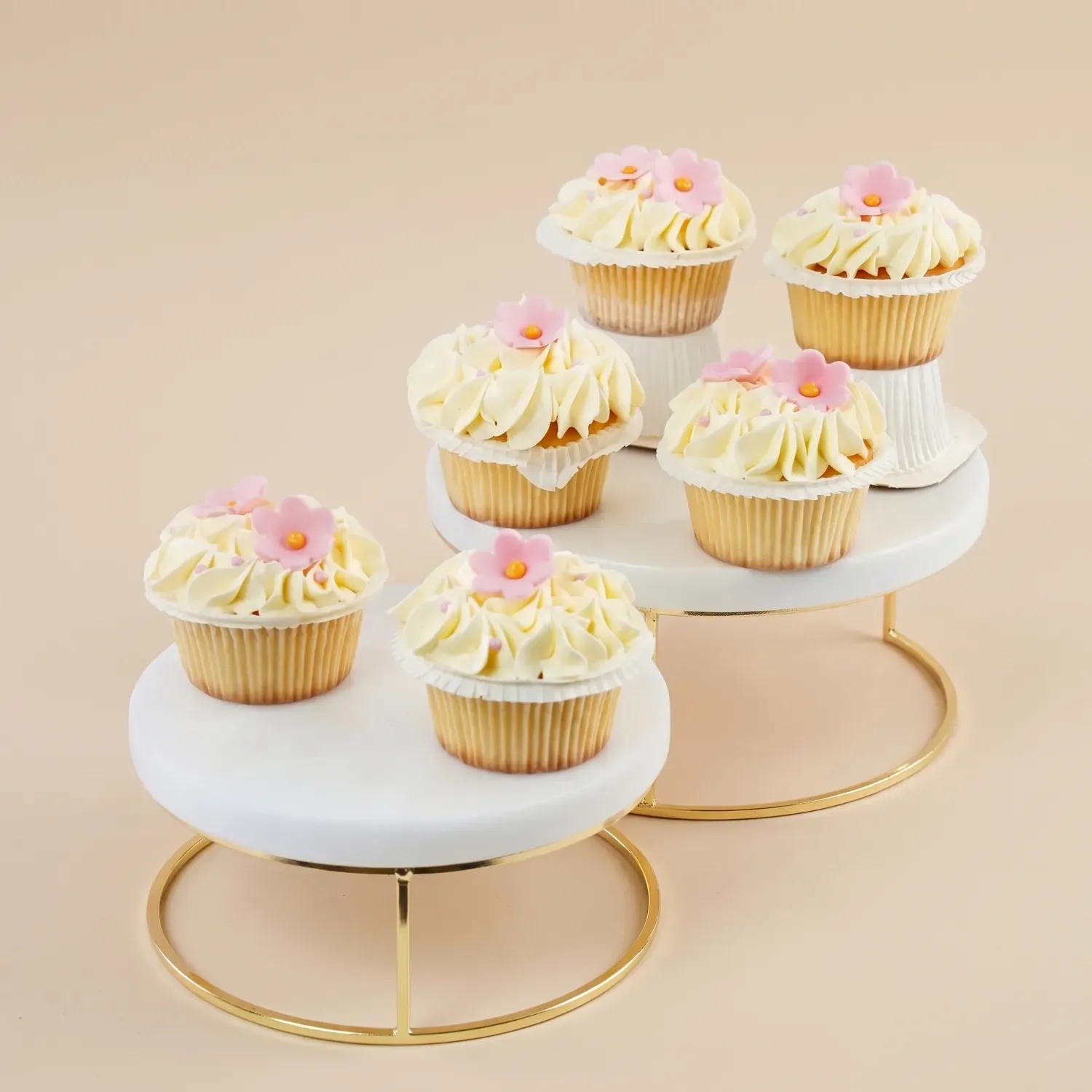 Heavenly Vanilla Cupcakes with Floral Decoration - 6pcs