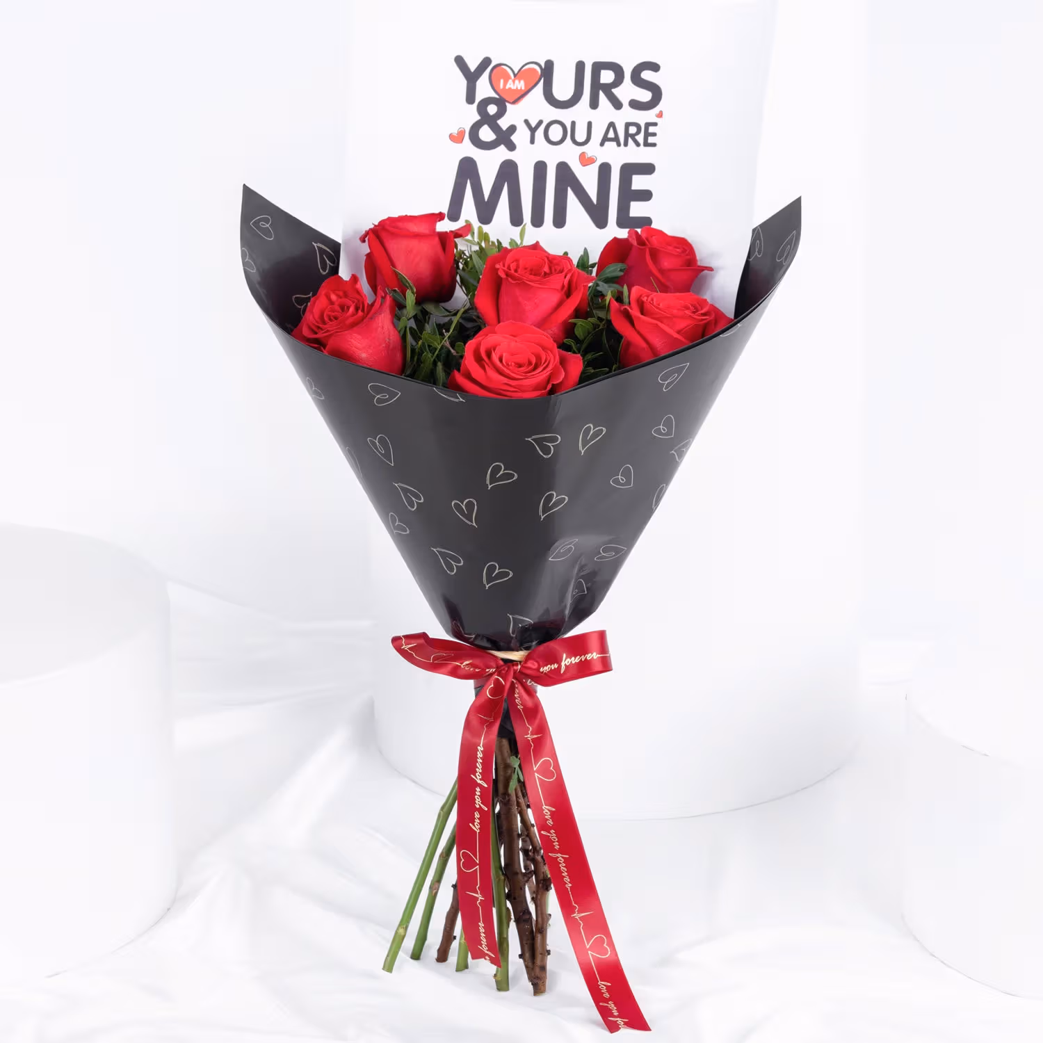 باقة ورود حمراء 'أنت لي'