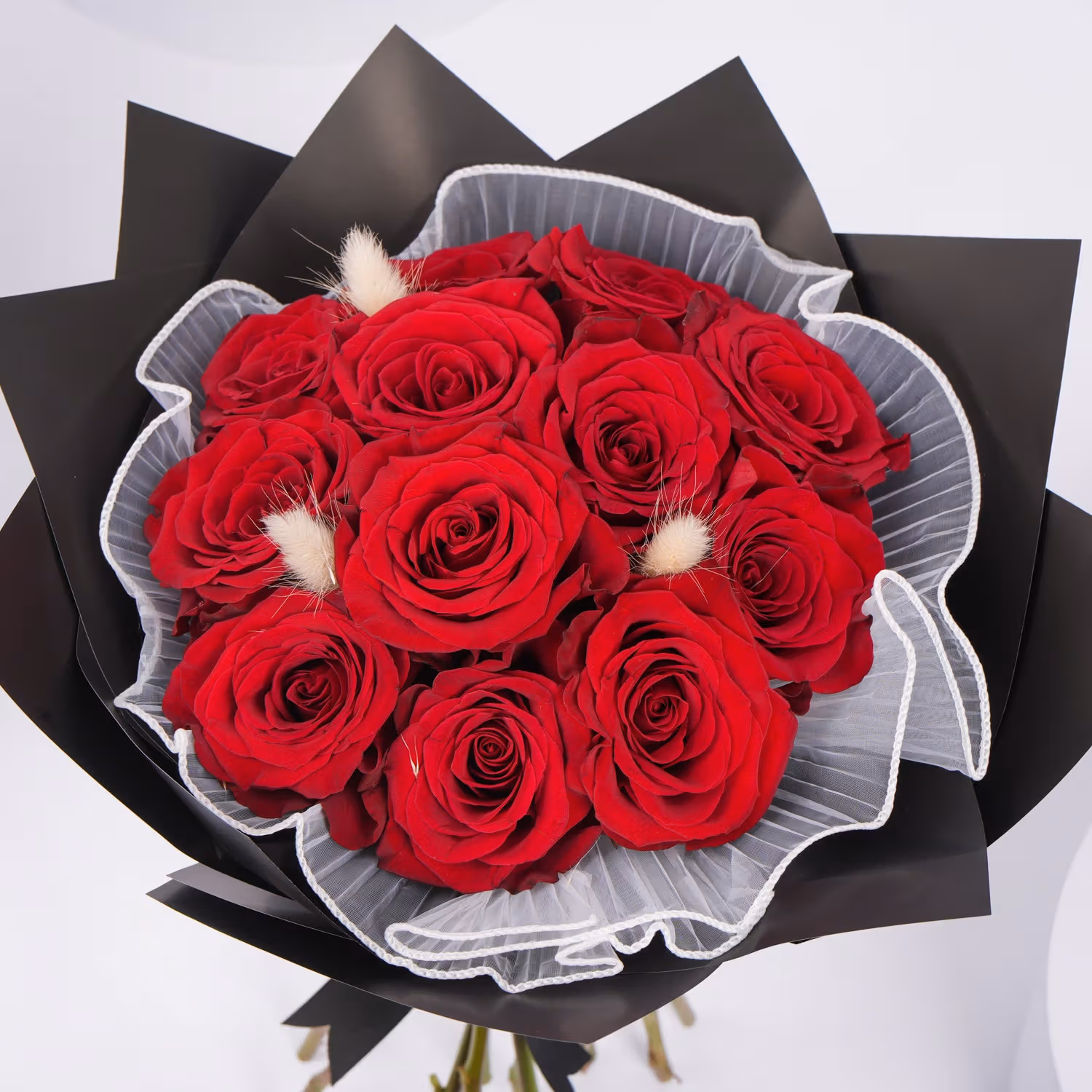 Elegant Red Roses Graduation Bouquet – Perfect Gift for Celebrating Success