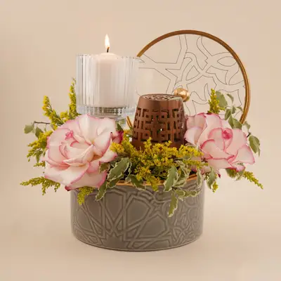 Elegant Rose Vase with Burner n Candle