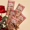 تنسيق ورد أحمر مع روشير و500 ريال