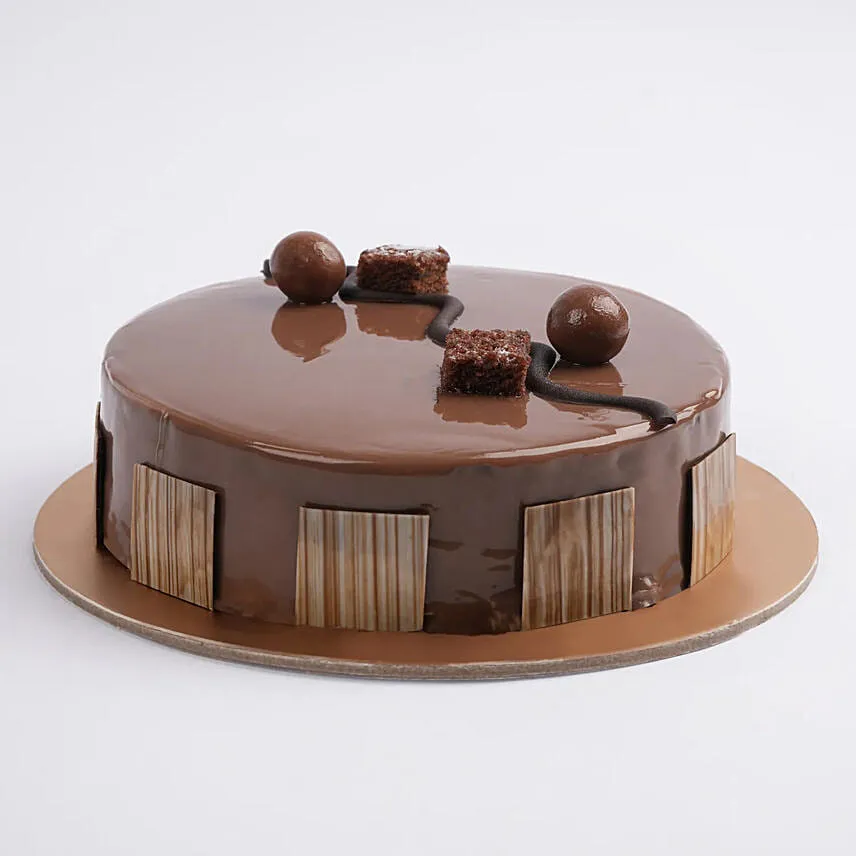 Opulent Dark Fudge One Kg Cake