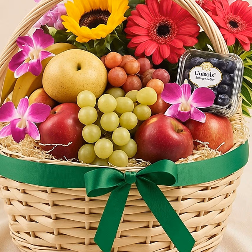 Fresh & Healthy Fruits Basket