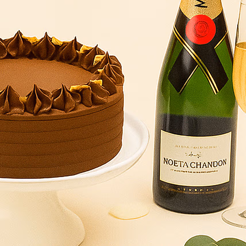Tulips Cake and Moet Wine Gift Set