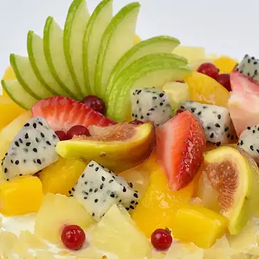 Delicious Fresh Fruit Chocolate Cake - 4 Portion