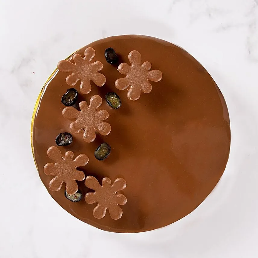 Chocolaty Red Velvet Eggless Cake 1.5 Kg