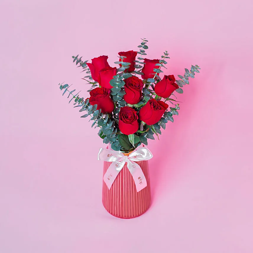 Beautiful Roses Arranged In Designer Vase For Valentine