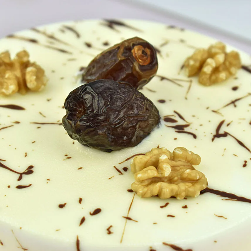 Carrot And Walnut Cake 1.5 Kg