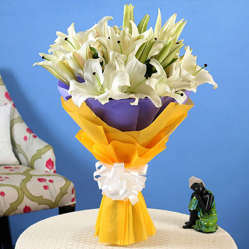 Beautiful 7 White Oriental Lilies Bouquet with Moet Champagne 200ml