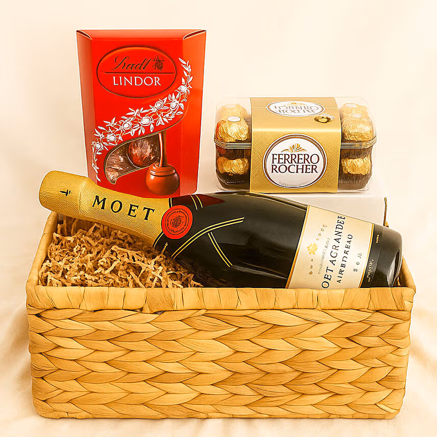 Champagne N Praline Treat Hamper