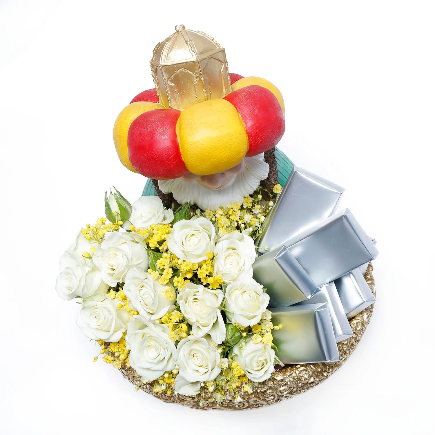 Flower & Chocolates in Fananees Sheikh Vase