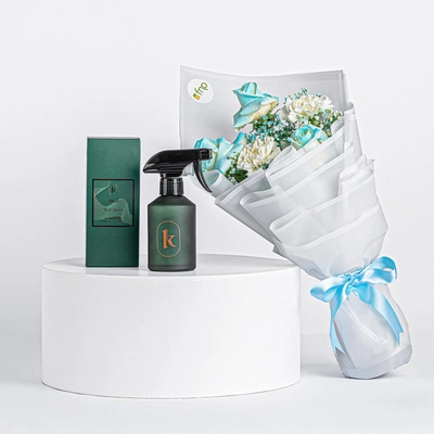 Elegant Blue & White Flower Bouquet with Kenooz Oud Onyx