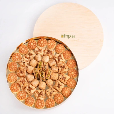 Luxury assorted maamoul and baklava box