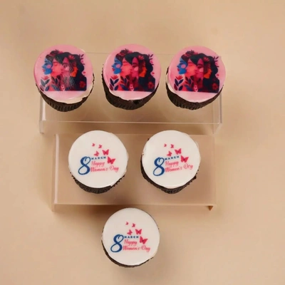 Delicious Women's Day Celebration Cupcakes - 6 Pieces - Vanilla