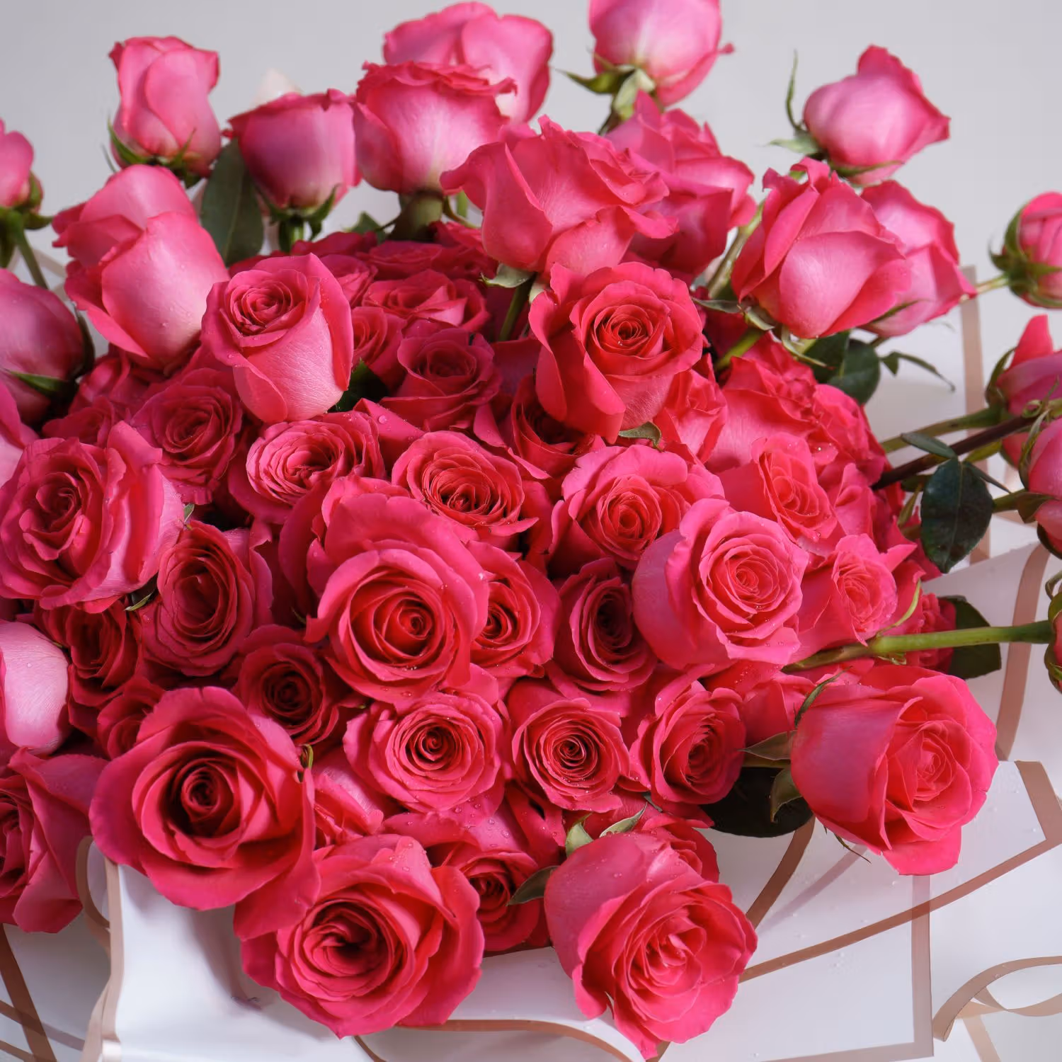 Exquisite Dark Pink Roses Bouquet - A Splendid Burst of Blooms